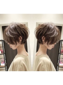 バンプ ギンザ(BUMP GINZA) 30代40代50代大人ショート髪型丸顔前髪あり似合わせ　安