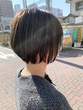 ラトゥーナ(Ratuna) 【Ratuna/塚口】おさまり抜群のショートボブ☆