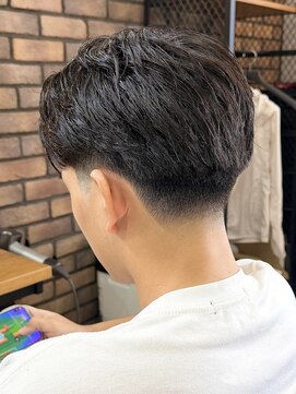 リーベル(Liber) テーパーフェード フェザーショート