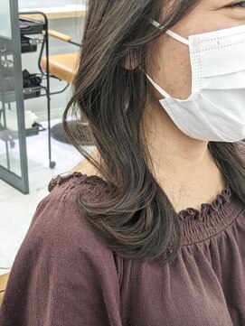 セイル(Sail) 柔らか外ハネ×ナチュラルレイヤー暗めカラー