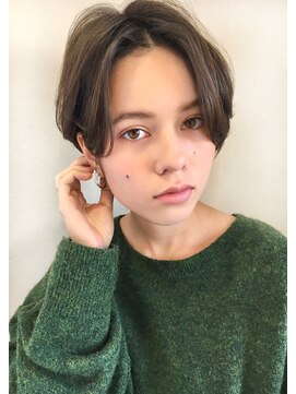 レイラバイアフロート 吉祥寺(Lila by afloat) 大人っぽセンター分けショート【アフロート 緒方】