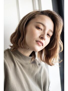 スペックホルダー(Spec Holder) Spec Holderかきあげ波ウェーブボブ