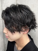フイ 代々木(Hui) アップバングツーブロックマッシュ束感ショート波巻き