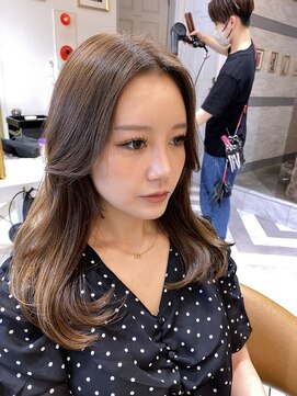 ロンドアベニール 北千住(Lond avenir) 顔周りカット　『韓国レイヤー』　西田大樹