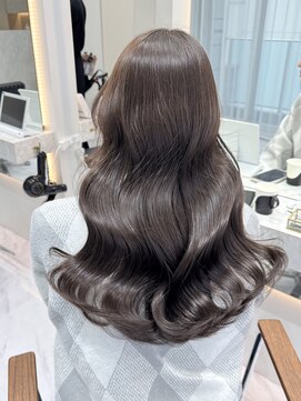 エレリー 栄店(EleRe) 【透明感】艶◎オリーブベージュ♪