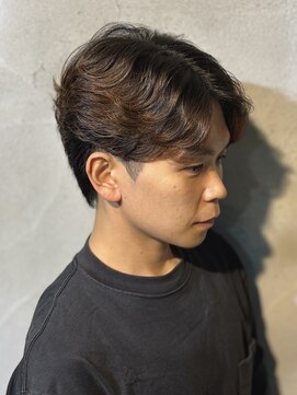 ニアウ 高崎店(Niau) メンズセンターパートフェザーパーマ群馬高崎眉毛韓国刈り上げ