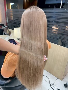 アールイー(Re)の写真/艶感溢れ、柔らかくてナチュラルな縮毛矯正ストレート◎うねりやくせなどお悩みご相談ください♪東海大学前