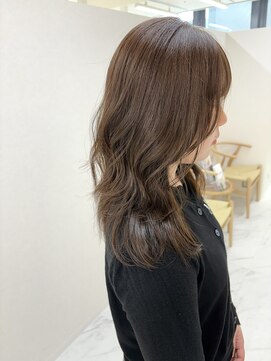 トッカ 三宮ANNEX(tocca) 「SAKURA」柔らかいオリーブベージュ♪