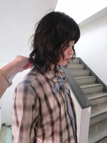 ロジ(loji)&nbsp;顔まわりのレイヤー活かした　ドライパーマ