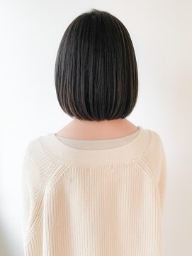 ネイヴィル オモテサンドウ(navile omotesando) 【yuka】ダークトーンアッシュブラウンカラー×ストレートボブ