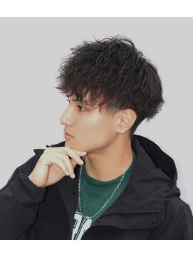 スピンオフシフト(SPIN-OFF SHIFT) ツーブロック　刈り上げマッシュ［ツイストパーマ］