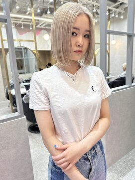 ロンド レア 天神大名店(Lond Le’a) レイヤーカット/ミルクティー/ケアブリーチ/インナーカラー/大名