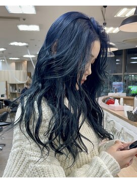 ソソ(soso) ブリーチ無しのネイビーブルー