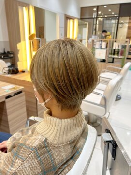 アッシュ 長津田店(Ash) ナチュラルベージュショート