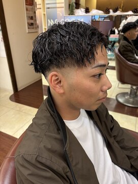 ヘアースペースブルーム ヒーロー 園田店(HAIR SPACE BLOOM hero) メンズパーマ