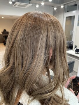 ファルベ(Farbe) ミルクティーベージュ