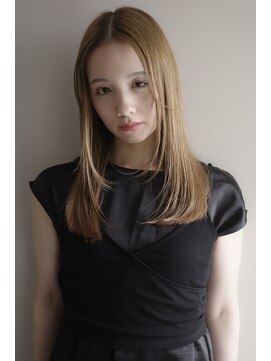 ビコ(bico) 顔まわりレイヤースタイル×ダブルカラー【寒色ベージュ】