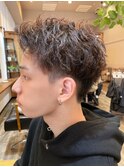 ツイストスパイラル　波巻きパーマ　ニュアンスパーマ　メンズ