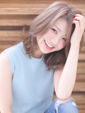 リベラ(LIBERA) 【Libera表参道】☆ミディアム×透明感のあるグレージュ☆