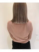 ジアン(GIEN)&nbsp;Wカラー　ミルクティベージュ　きりっぱなしボブ