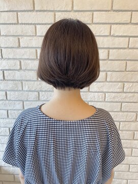 フルミー(fulme.) クセっ毛さんでも自然とおさまる！！前下がりショートボブ♪