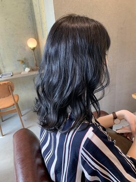 ヨーク(yoke.) 暗くてもおしゃれなブルーブラック！