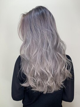 ブリッツ レボ(BLITZ-REVO) ホワイトカラー シャドールーツ ウェーブ 20代30代40代