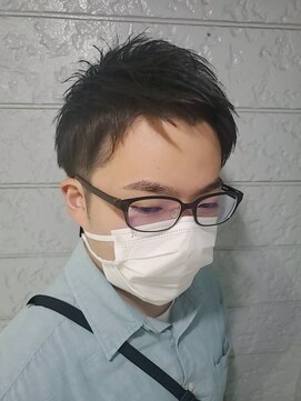 ルナ 深沢店(LUNA) アップバングのツーブロックスタイル