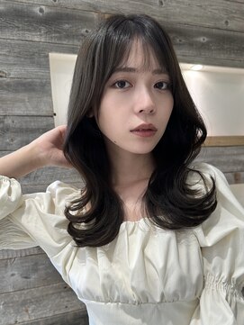 アイヴィ 表参道(IVY) フェイスレイヤーくびれスタイル【肥田亜沙美】