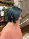 オリーブグリーン　ボブヘア