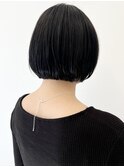 ボブイメチェンブルーブラックショートボブ顔まわりカット