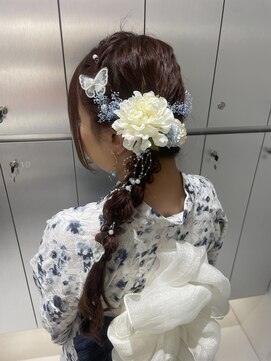 アールプラス 新宿(ar+) 【新宿駅/新宿三丁目/ヘアセット/編みおろし/浴衣着付け】