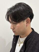 ヒュイル バイ ニアウ(Hwyl by Niau)&nbsp;メンズマッシュセンターパートスパイラルパーマニュアンスパーマ