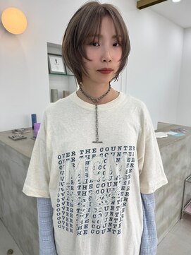 スヴニール(souvenir) ショートレイヤー × グレージュ
