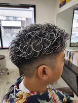 サロンアンドスパ ピュア 坂戸店(salon＆spaPURE)&nbsp;テーパーフェード×シルバーメッシュパーマ