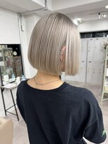 ソメルン 秋葉原&nbsp;秋葉原で叶えるシルバーブロンドボブ