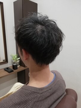 アローナ(Arona) ツーブロックフワッとショート