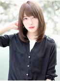 大人可愛い厚めバングナチュラルストレート
