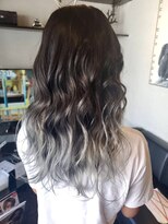 ヘアラウンジ アサンテ(Hair Lounge ASANTE) シルバーグラデーション