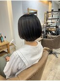 カジュアルな丸みボブショートデザイン