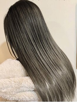 オズギュルヘア(Ozgur hair)の写真/【ふじみ野駅西口徒歩3分◎】流れるように自然な仕上がり"QUOLINE"ダメージレスな髪質改善縮毛矯正で美髪へ