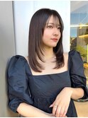 ミディアムレイヤー_ グレーベージュレイヤーロング前髪パーマ