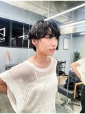 黒髪ショートにニュアンスウェーブ