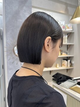 ボブ　ミルクティーベージュ　艶髪　髪質改善カラー　ショート