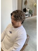 メンズスパイラルパーマ × ハイライトカラー