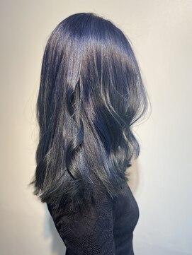 フロー 新宿(FLOW) ブ ル ー