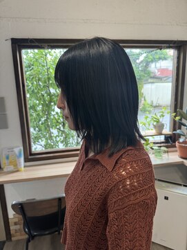 ペアツリー(Pear tree) セミディ　レイヤーボブ