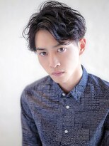 ソレリア(Soleria)&nbsp;ケアパーマでかかるニュアンスセンターパーマ/メンズルーズヘア