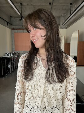 ロールアップスリーブス(ROLL UP SLEEVES) ロングパーマ／顔周りパーマ