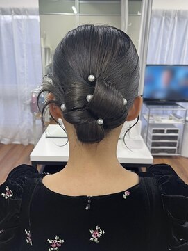 オウン(AUN) タイトアップ